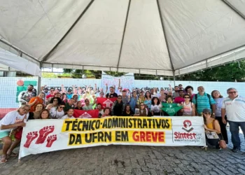 Servidores do IFRN aceitam proposta, mas fim da greve depende de assinatura de acordo
