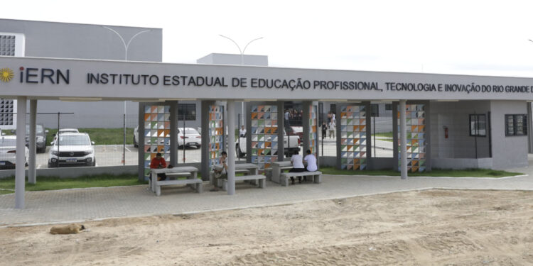 Governo do RN inaugura 3º IERN e fortalece Educação Profissional no Oeste
