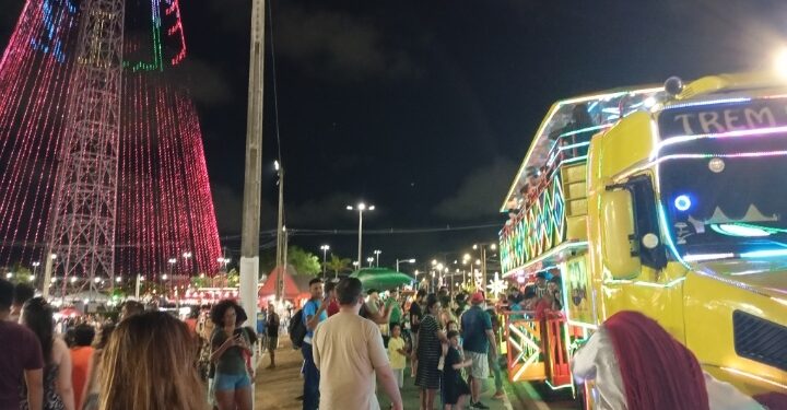 Carreta Furacão anima última semana da “árvore de Mirassol” em Natal.
