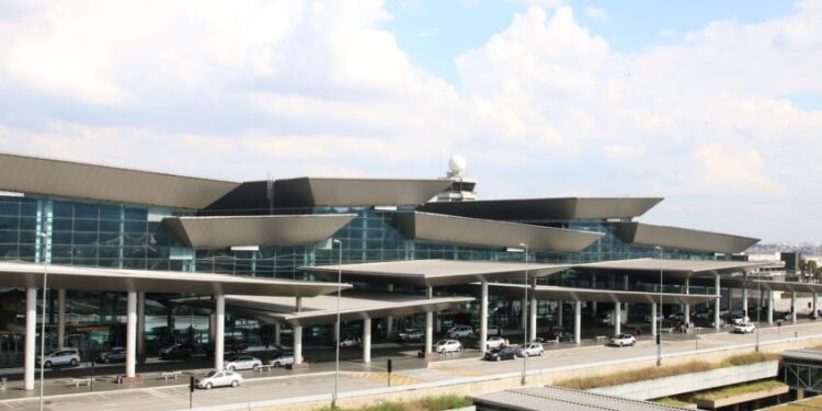 Gasto em viagem internacional soma maior valor em 11 anos