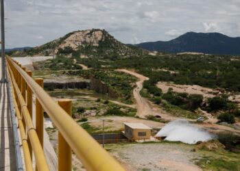 Barragem Oiticica supera 61% da capacidade e amplia reserva hídrica no Seridó