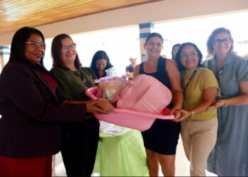Prefeitura de Parnamirim beneficia 36 mães com kits natalidade em Passagem de Areia.
