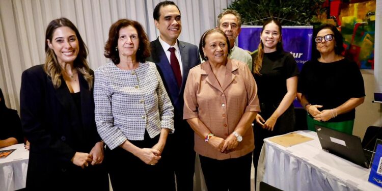 Governadora Fátima e ministro do turismo, Gustavo Feliciano, apresentam programa para impulsionar turismo no RN.