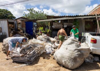 Prefeitura de Parnamirim reforça saúde pública e limpeza urbana por meio de ação integrada no bairro Liberdade.