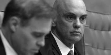Moraes ataca Mendonça e acerta a República