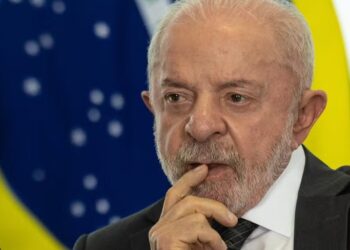 Lula propõe perdão de R$ 12,6 bilhões em dívidas de MEIs e anuncia Pix de até R$ 5 mil