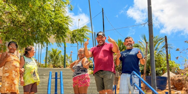 Prefeitura de Parnamirim realiza melhorias na escadaria do Parque do Jiqui, no bairro de Nova Parnamirim.